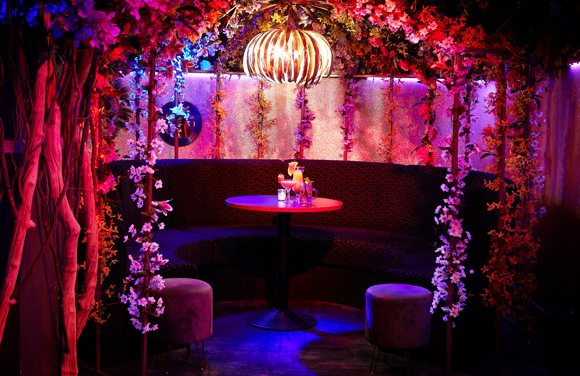 Le Jardin Box On Private Hire Page